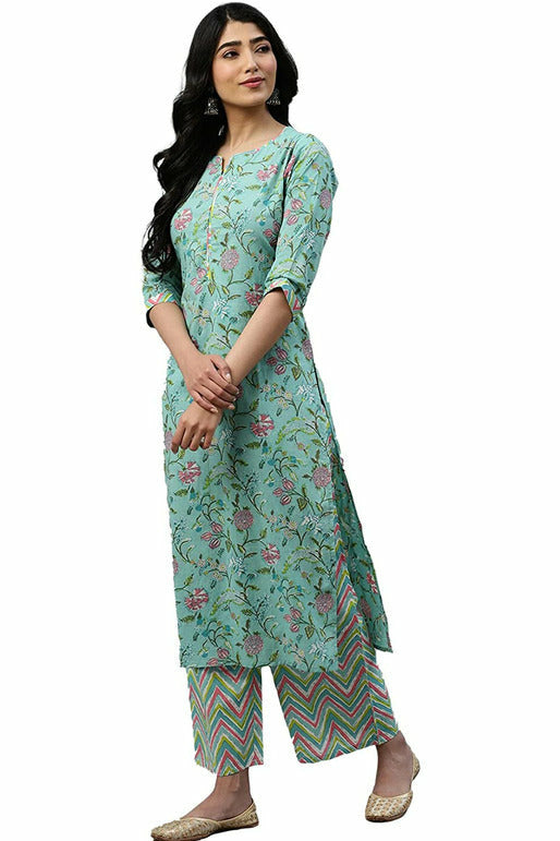 Buy online Straight Kurti Duppatta With Pant In from Kurta Kurtis for Women  by Pavitra Dhaga for ₹1499 at 25% off | 2024 Limeroad.com